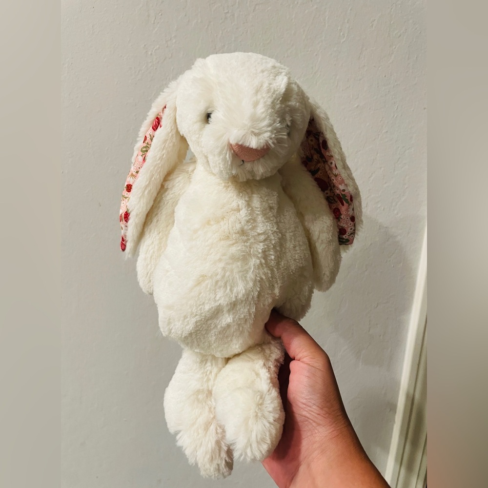 Jellycat Blossom Cream Bunny “Berry” – Medium – NWT